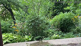 Gorgeous Milf Assists Stranger In Outdoor Peeing Mishap