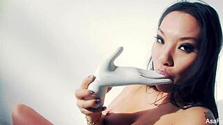 asa akira uses fake hand for solo play