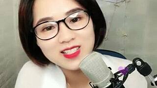 Wow! Sexy Korean Girl Livestreams on Uplive!