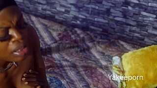 Pěkná holka se sehne do doggy po přednášce