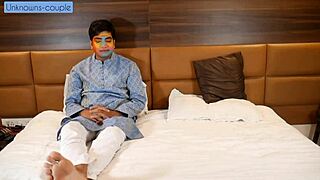 Jiju Enjoys Sexy Sali Priya’s Company When Wife’s Away! 😘