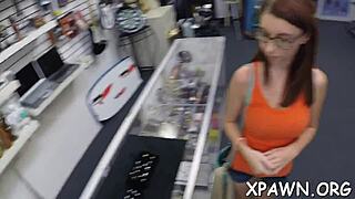 почему шлюшка-соседка в шоке от ББЧ длиннее её торса?