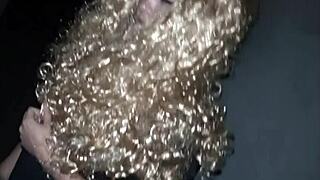 Sloppy Blowjob From Stranger Girl On Beach.