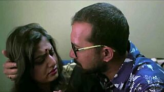 Cheating Indian Bhabhi Caught In Wild Group Action, OMG!