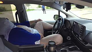 I finger fucked myself in car, no panties, big ass bbw exhibitionist.