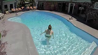 Gigi Breeze's Skinny Body in Outdoor Pool Deepthroat Action