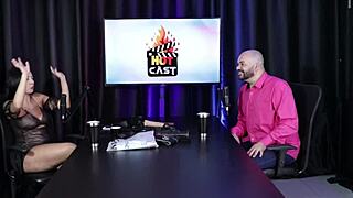 Nem Toda Mulher Faz Squirting E Toda Vez Que O Amigo Ia Transar A Mulher Gozava E Ia Embora - Paulo Avelar Tiv Models Sheer Red