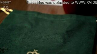 this wand made selena vega cum crazy, review of sex toy on her big pussy 😍