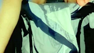 når jeg er alene knuller naboen meg hardt og jeg spruter overalt siste orgasme