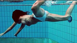 Hot tits and shaved pussy underwater – can you resist?