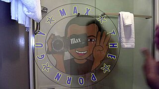 Olivia opouští nemocnici, ukazuje čerstvě voskovaná prsa a bere creampie od velkého černého ptáka.