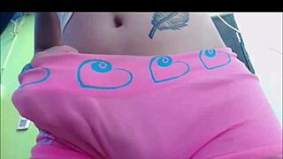 Transsexual Babe Masturbates on Webcam