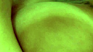 Tranny Foxxy convinces masseuse Jett Parker for hardcore fun 😘