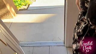 Hey, ich wurde versehentlich von Papas heißer Freundin nebenan verführt!