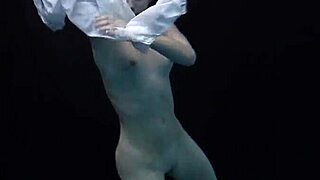 andrejka, show us your underwater moves in bikini