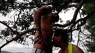 Toma-le pica sexo na represa com dois putos safados num tesão insano 😈