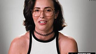 Up Close: How Women Orgasm - Casey Calvert Solo Masturbation