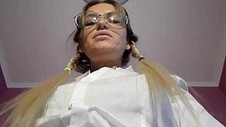 Foot Fetish In Neylon Bdsm Spit With Milf Mistress