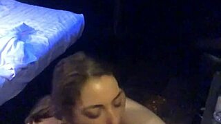 Het fru Anastasia Ocean ger passionerad blowjob och onanerar till sperma på tuttar 😘