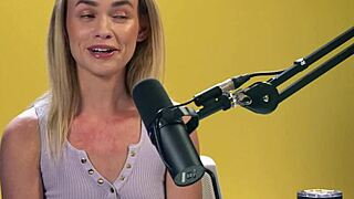 khloe kingsley masturbates to orgasm up close