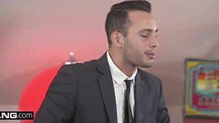 ¿Has visto a Christina Shine tomar doble penetración en trío salvaje?