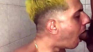 muleque que tava jogando futebol veio me botar pra mamar no sigilo