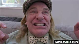 Aku nggak percaya kakek tiri ngebor tubuh remaja 18+ ketat aku