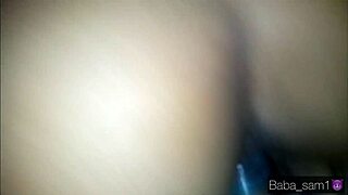 Første gang anal med kjæresten ender i creampie