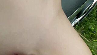 Cewek rusia muda 18+ terdampar dapat cumshot deket di tetek