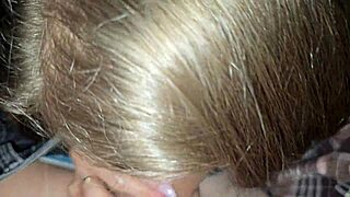 Married Slut Boldly Sucked Taxi Driver's Dick! Wow!