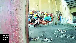 cuando una pared de la calle sirve para follar bien duro con pareja en publico