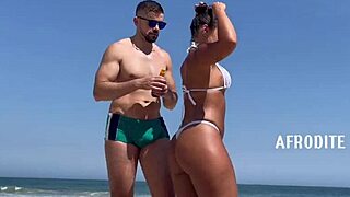 Afrodite sucks cock on Barra da Tijuca beach with wild group action