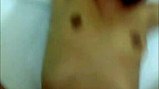 the beautiful vietnamese girl gets fucked hard by the amateur guy