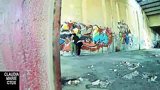 cuando una pared de la calle sirve para follar bien duro con pareja en publico