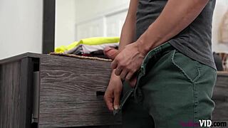 Leana Lovings performs deepthroat and doggystyle in family pies