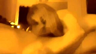 madura culona infiel sale a buscar pija mientras el marido trabaja