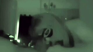 madura culona infiel sale a buscar pija mientras el marido trabaja