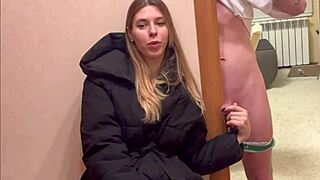 babysitter blows me while waiting for taxi! 😍