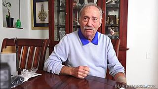 latina teen fucks old man frankie hard 😏