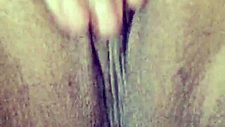 Pretty Pussy Dripping Cums Squirts Analaysya Moore