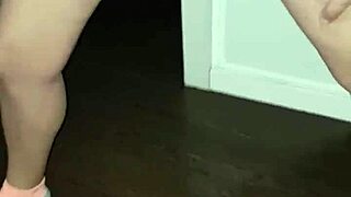 want to see intense fingering leading to squirting