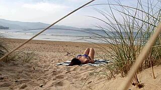 CAUGHT! Curvy Milf Changing and Working Out on Beach!