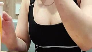 Today I Will Be the Dessert for the Couple