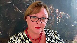 Dominatrix Mistress April podáva tvrdú sodomiu v väzenskej uličke! 😈