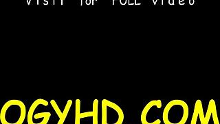 Vanha kaveri himoitsee tiukkaa venäläistä teiniä oraaliin ja enemmän villissä kohtaamisessa