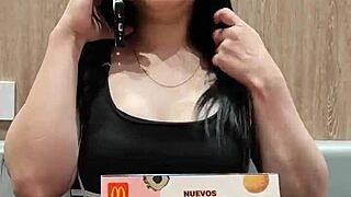 Today I Will Be the Dessert for the Couple