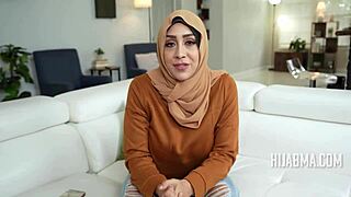 Divorced Muslim Lady Becomes A Thot Chasing Fame - Hijabma With Blowjob And Cheating