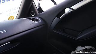 Kali pertama aku jadi pelacur jalanan dengan hisap telan handjob dan facial