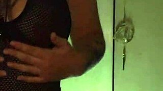 Latina amateur sucks boyfriend's dick and jerks until he cums in mouth