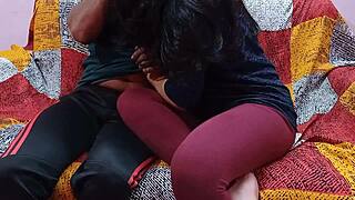 छत पर खड़ी पड़ोसी की सुन्दर बीवी को पटाया और फिर दर्द नाक चोदा xxx bhabhi sex